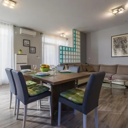 Appartement Vlatka - Hr-10196-01 By Interhome *